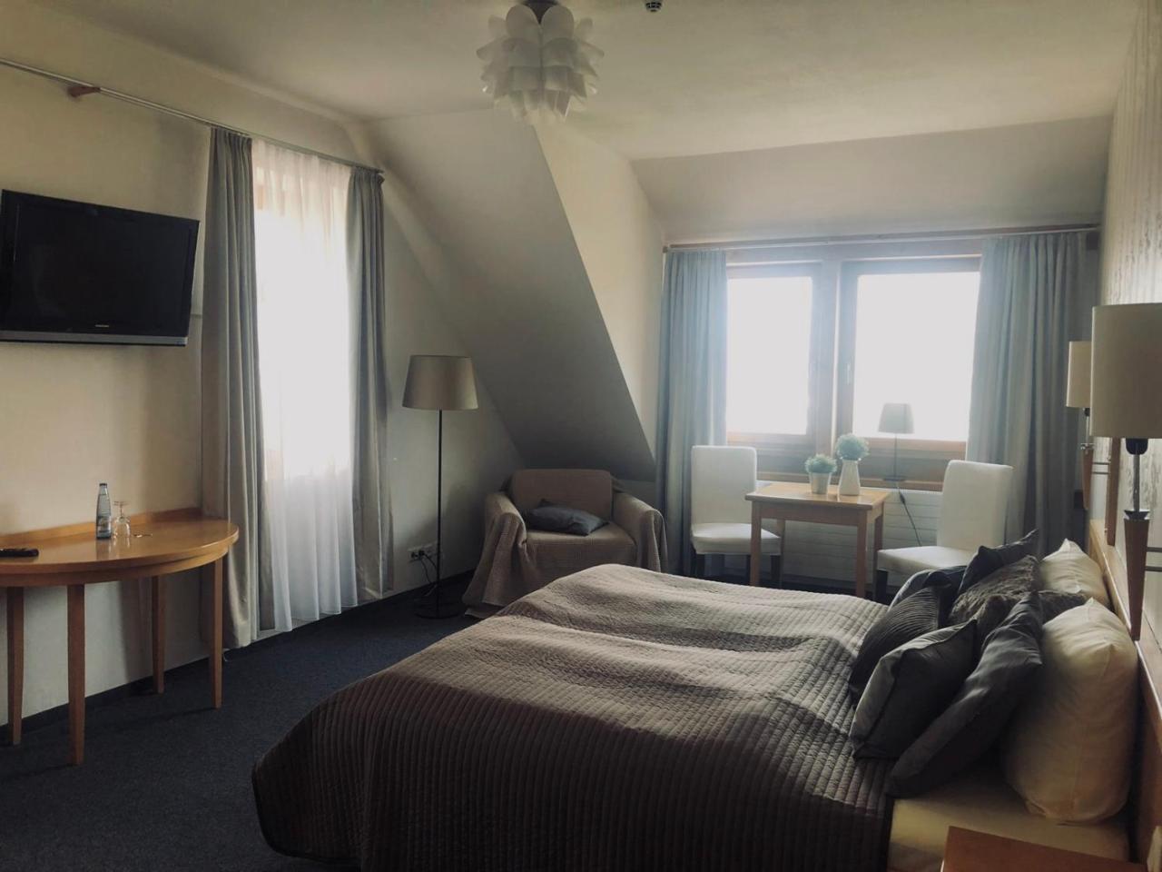 Deckert'S Hotel An Der Klosterpforte لوثرستادت ايسليبن المظهر الخارجي الصورة